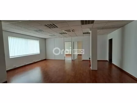 location bureaux 168 m²