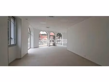 location commerce tarbes 65000 73m²