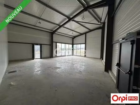 location commerce pont de l isere 26600 103m²