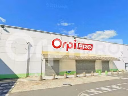 location commerce reims 51100 1483m²