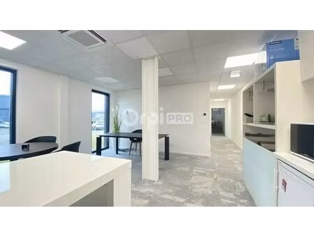 location bureaux 70 m²
