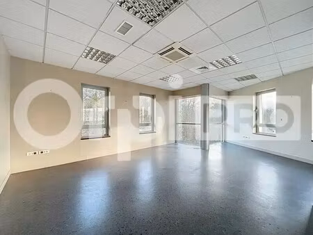 location bureaux 210 m²