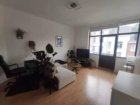 appartement 1 chambre non meublé — uccle  vivier d'oie