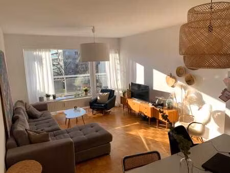 appartement 2 ch plein sud  rénové  parc privé