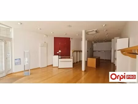 location commerce saint brieuc 22000 145m²