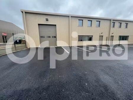 location local d’activités vrigny 51390 408m²