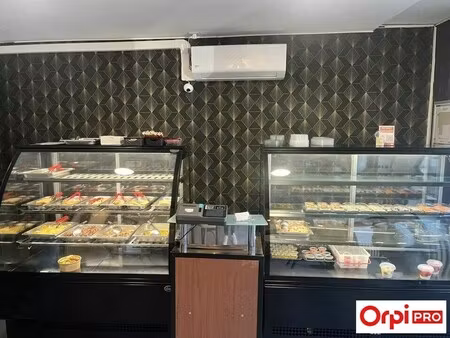 location commerce lyon 69009 59m²