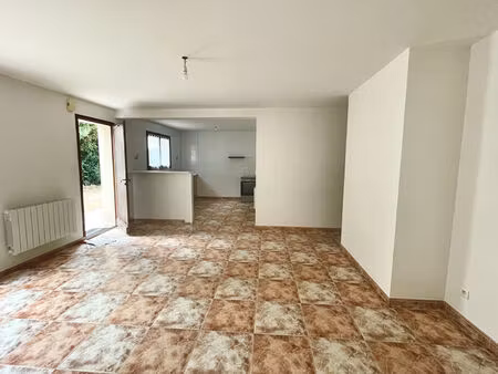location appartement 4 pièces  84.77m²  tiercé