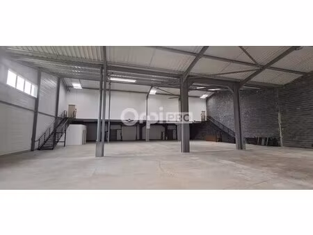 location local d’activités pau 64000 1324m²