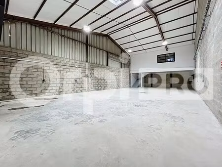 location entrepôt rochy conde 60510 200m²