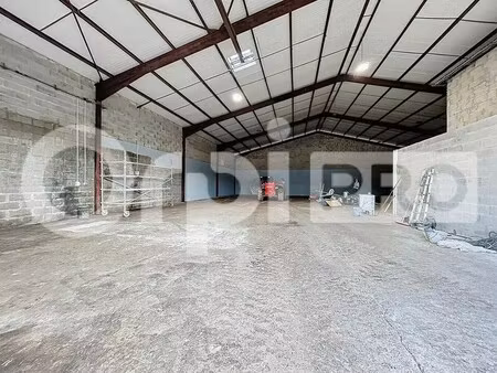 location entrepôt rochy conde 60510 433m²