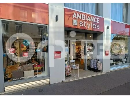 location commerce beauvais 60000 226m²