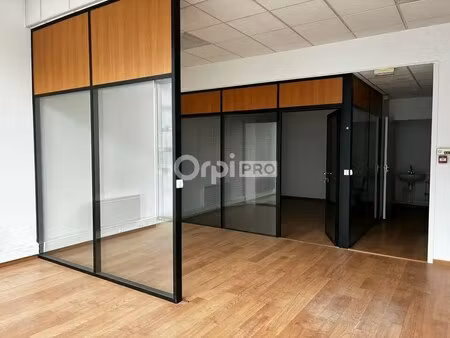 location commerce pau 64000 51m²