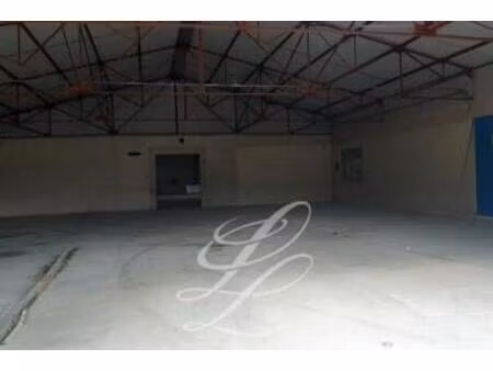 location - local d'activite 600 m