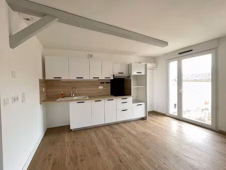 location appartement 3 pièces  60.00m²  saliès