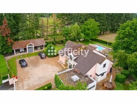 maison 9 pièces - 205 m²