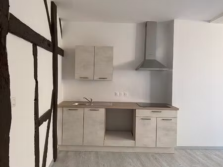 location appartement 2 pièces  56.05m²  bourg