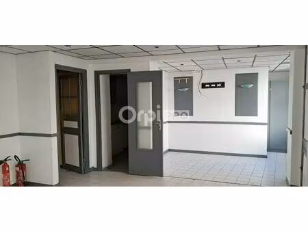 location commerce pau 64000 70m²