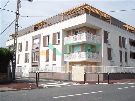 location meublée - appartement athis mons 2 pièce(s) 40.89 m2