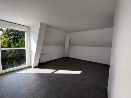 appt 2 pièces traversant dernier étage parking - 787 51€uro/mois