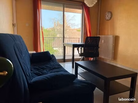 loue meublé 375euros chauffage compris