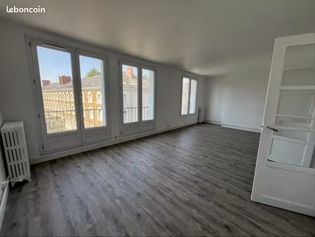 appartement 6 pièces 104 m²