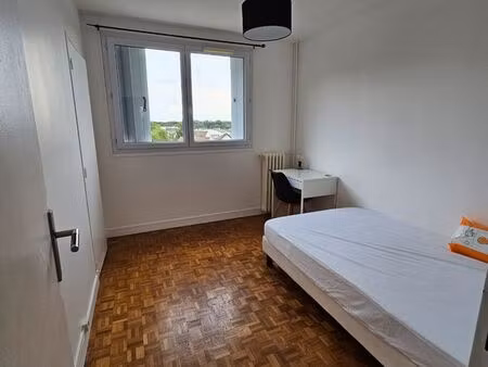 location 1 chambre jusqu'à septembre