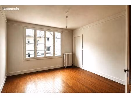 appartement 3 pièces 69 m²