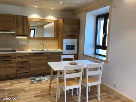 t1 meublé 45m2 albertville centre avec parking et balcon
