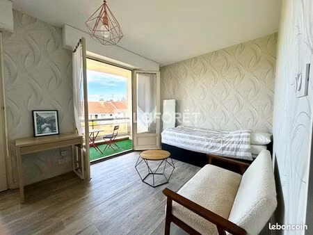 studio 1 pièce 27 m²