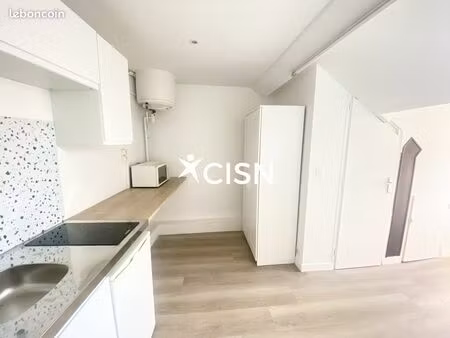 studio 1 pièce 13 m²