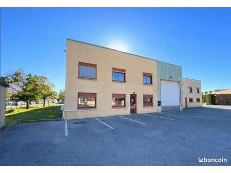 local d'activité 694m² à vénissieux à louer ou à vendre