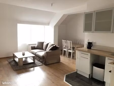 appartement meublé t2 avec cave et parking - compiègne centre