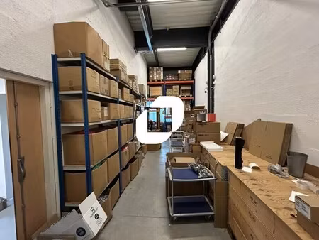 location local d’activités tigery 91250 236m²