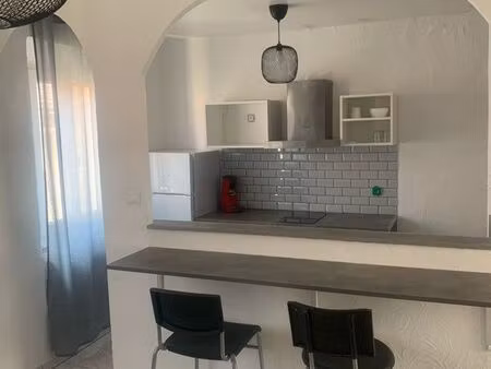 loue t2 meublé hyeres au