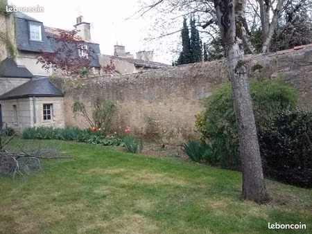 t2 32m² hotel de ville rez de jardin