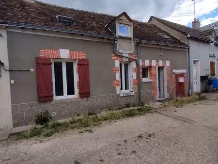 maison à louer - centre oucques la nouvelle