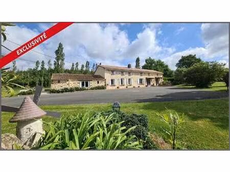 vente maison au pin (79140) : à vendre / 117m² le pin