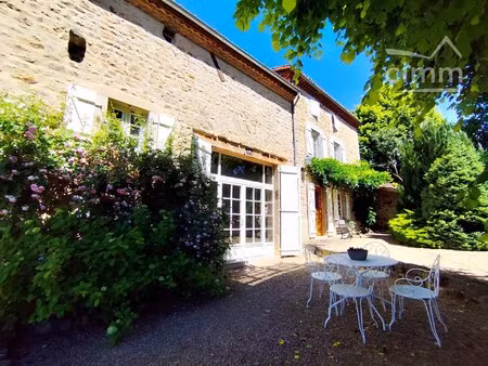 propriété de charme dans le parc du livradois forez