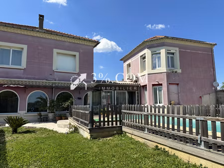 maison de caractères 10 pièces  7 chambres avec piscine.