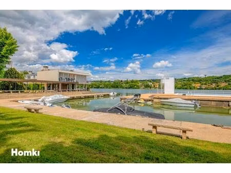 t3 de bord de saône avec piscine