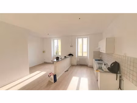 location appartement 3 pièces 87 m² à castillon-la-bataille (33350)
