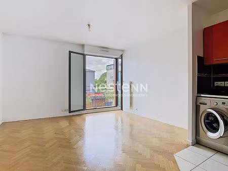 appartement 2 pièces à louer à issy-les-moulineaux - 34.65 m²  balcon  parking