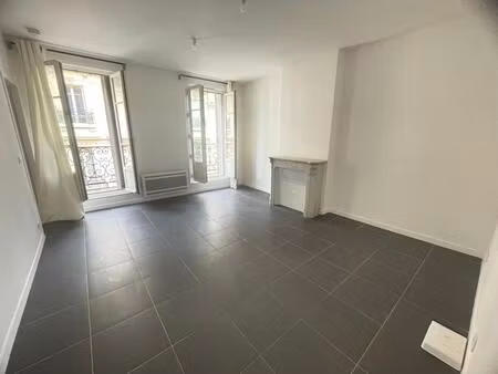 appartement renove t2 proche vieux port