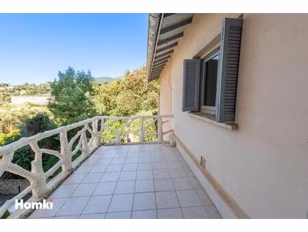 menton – riviera palace – élégant 2/3 pièces rénové au cœur d’une résidence belle époque