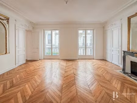 paris viii - superbe 5p de 168m2 - 4 chambres - 1er etage - rue bassano
