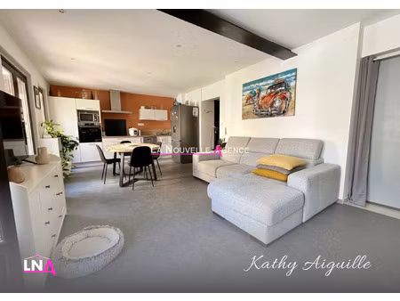 grand appartement en rez de chaussee avec jardinet