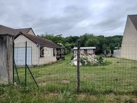 terrain de 1 016 m² à longueville