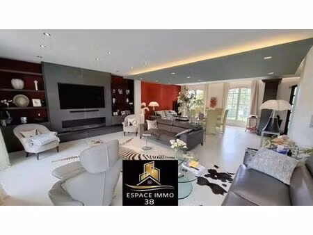 maison de prestige de 188 m2 en vente corenc  auvergne-rhône-alpes