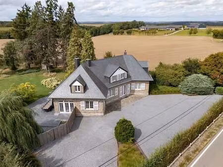 villa de caractère exploitée comme gîte à hulsonniaux